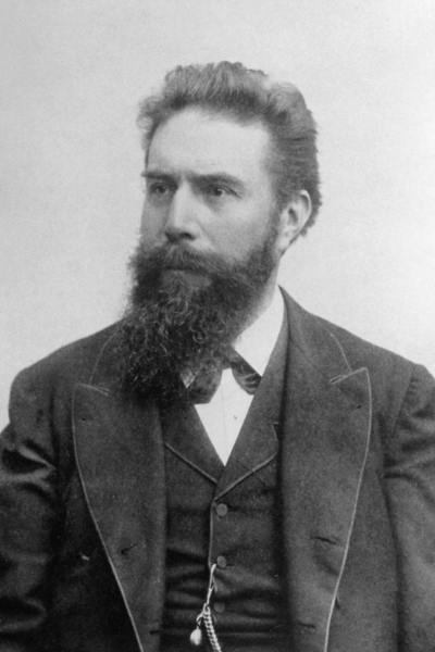 Wilhelm Conrad Roentgen y los rayos X