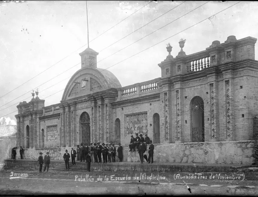 formation escuela medicina